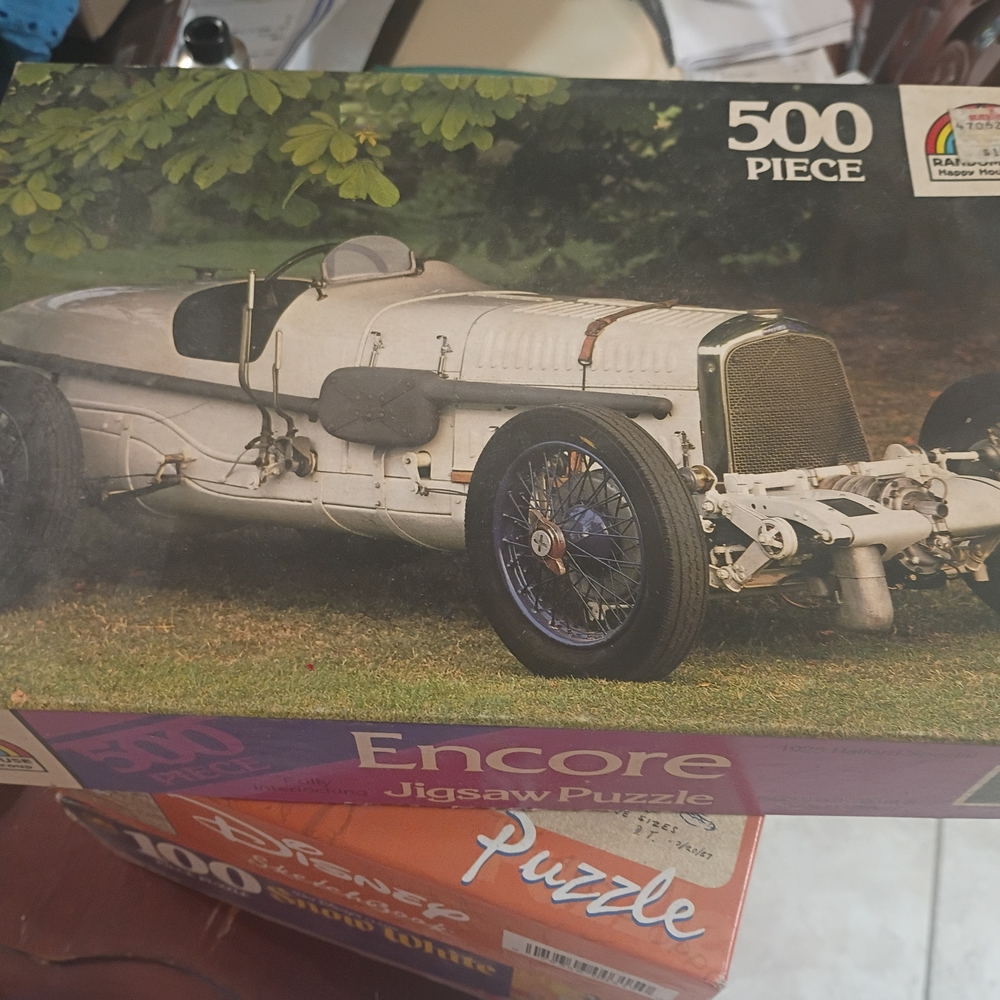 Encore Jeans Classic Car 500-Piece Puzzle